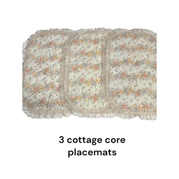 Vintage Floral Quilted Placemats Set Of 3 With Lace Trim - Picture 3 of 3
